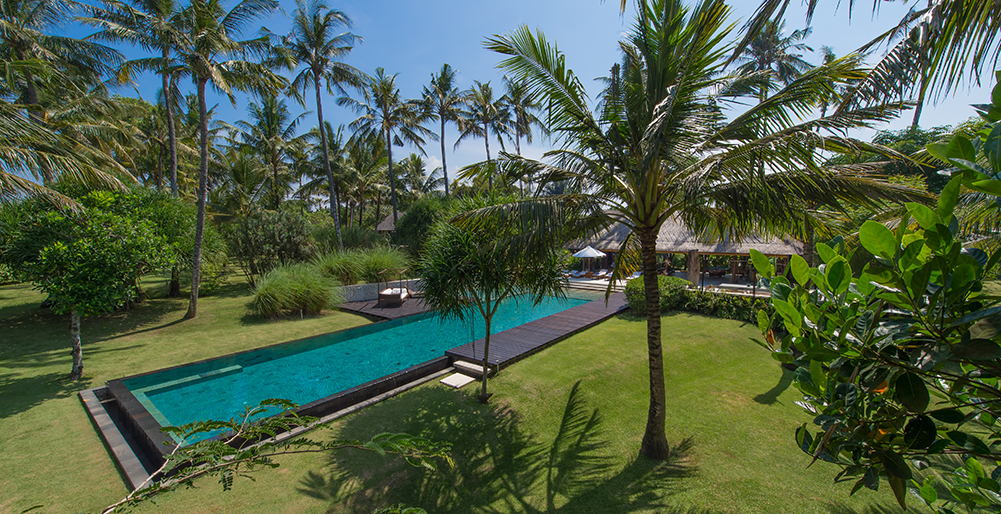 Villa Samadhana - Gardens and pool